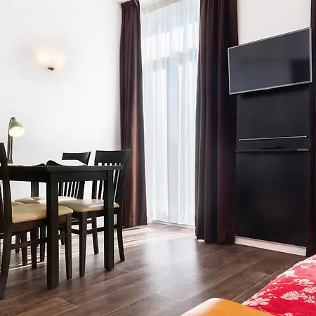 The Jay By Happyculture Nizza