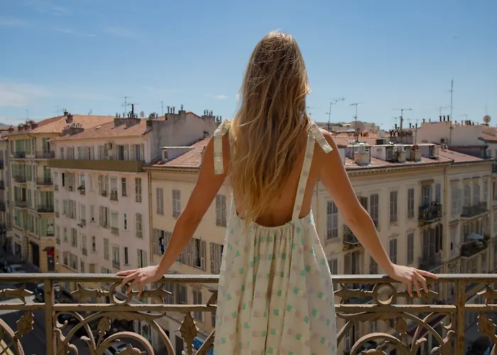 ذا جاي باي هابي كولتشر فندق نيس