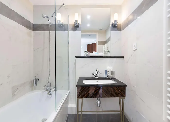 The Jay By Happyculture Hotel Nice