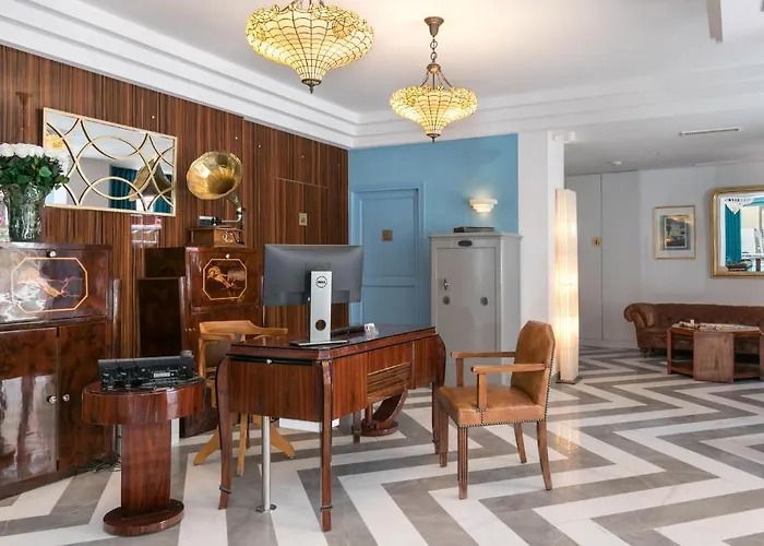 Hotel The Jay By Happyculture